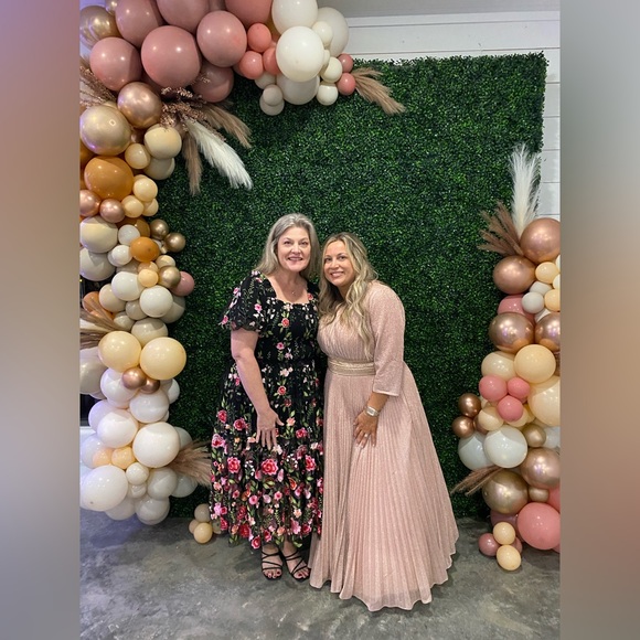 Meet your Posher, Stacy - Picture 4 of 9